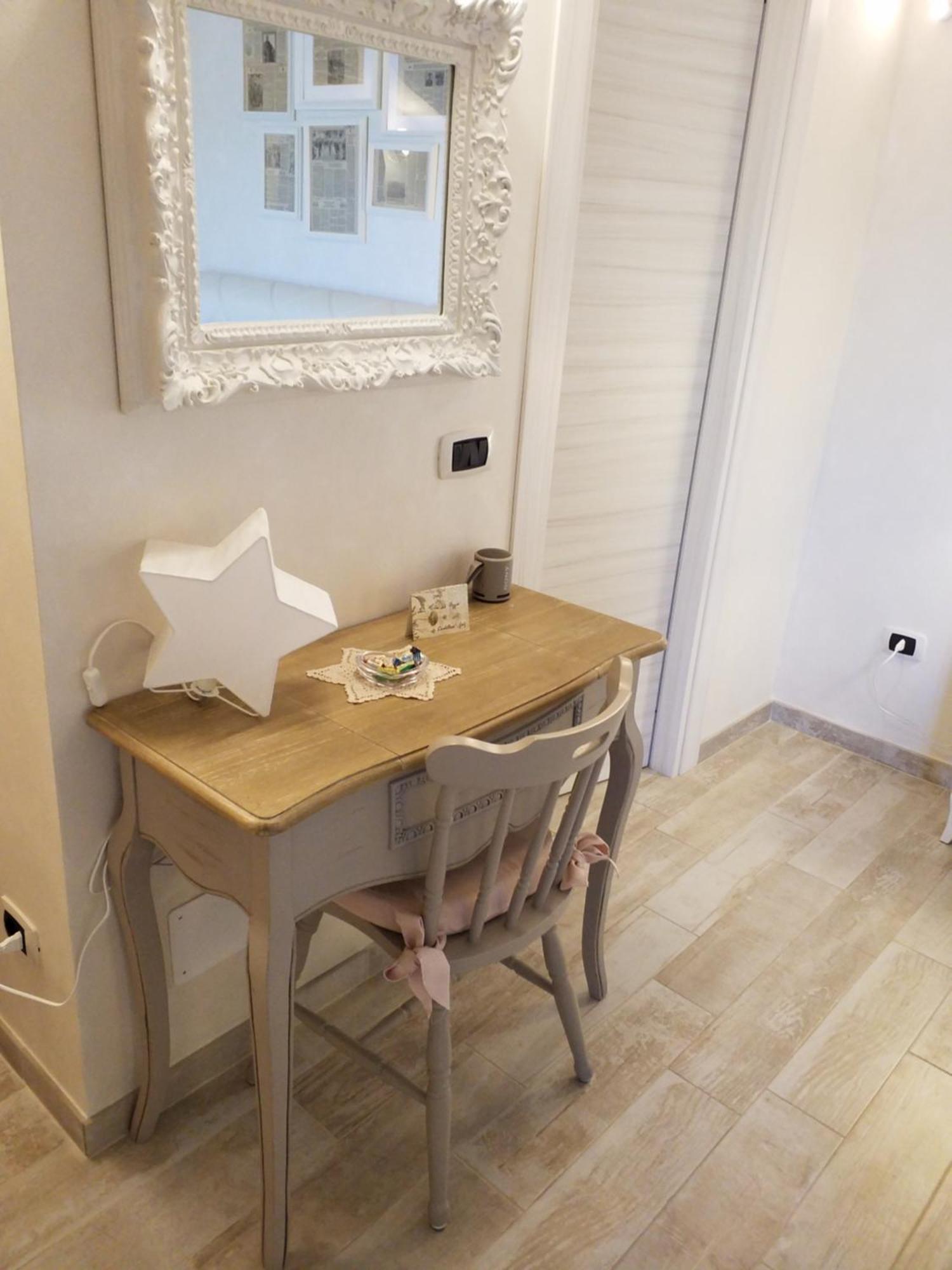 カステッラーロ La Vista Del Poggio Bed & Breakfast エクステリア 写真